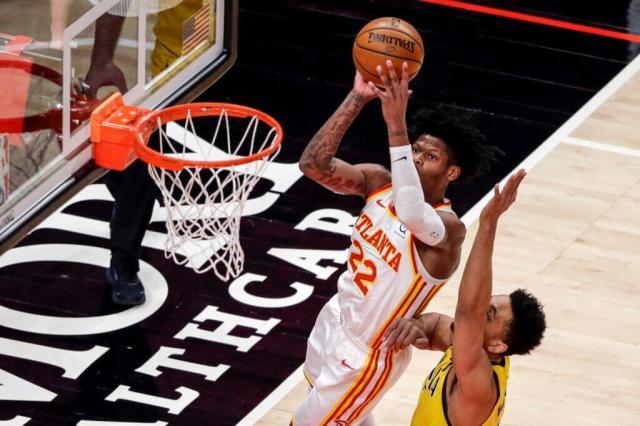 老鹰球迷调查：球队应该全力交易第三位球星吗？