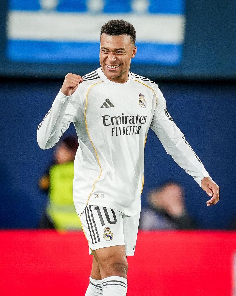 开云体育入口-豪门悲喜夜！皇马2-0登顶，姆巴佩双响！利物浦2-3掉队，曼城2-0