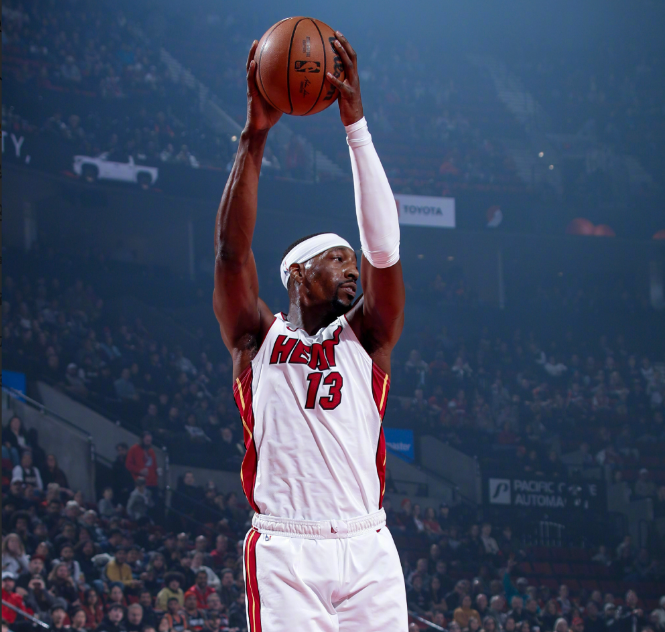 kaiyun-维金斯17+6+6热巴肆虐内线，努尔基奇三双创造历史，热火大胜爵士